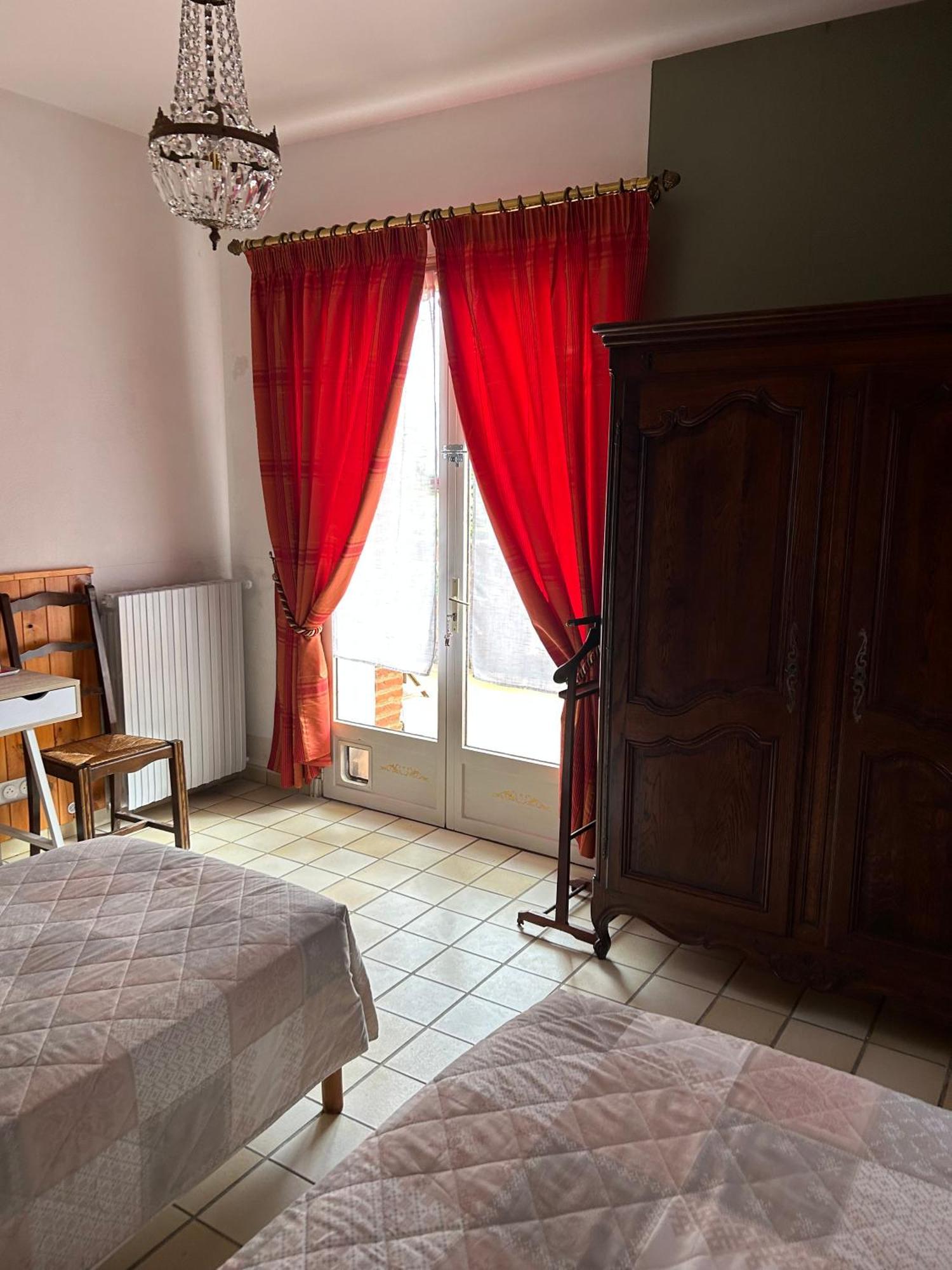 Manoir De La Gravette, Manoir Et Table D'Hotes Montauban Esterno foto