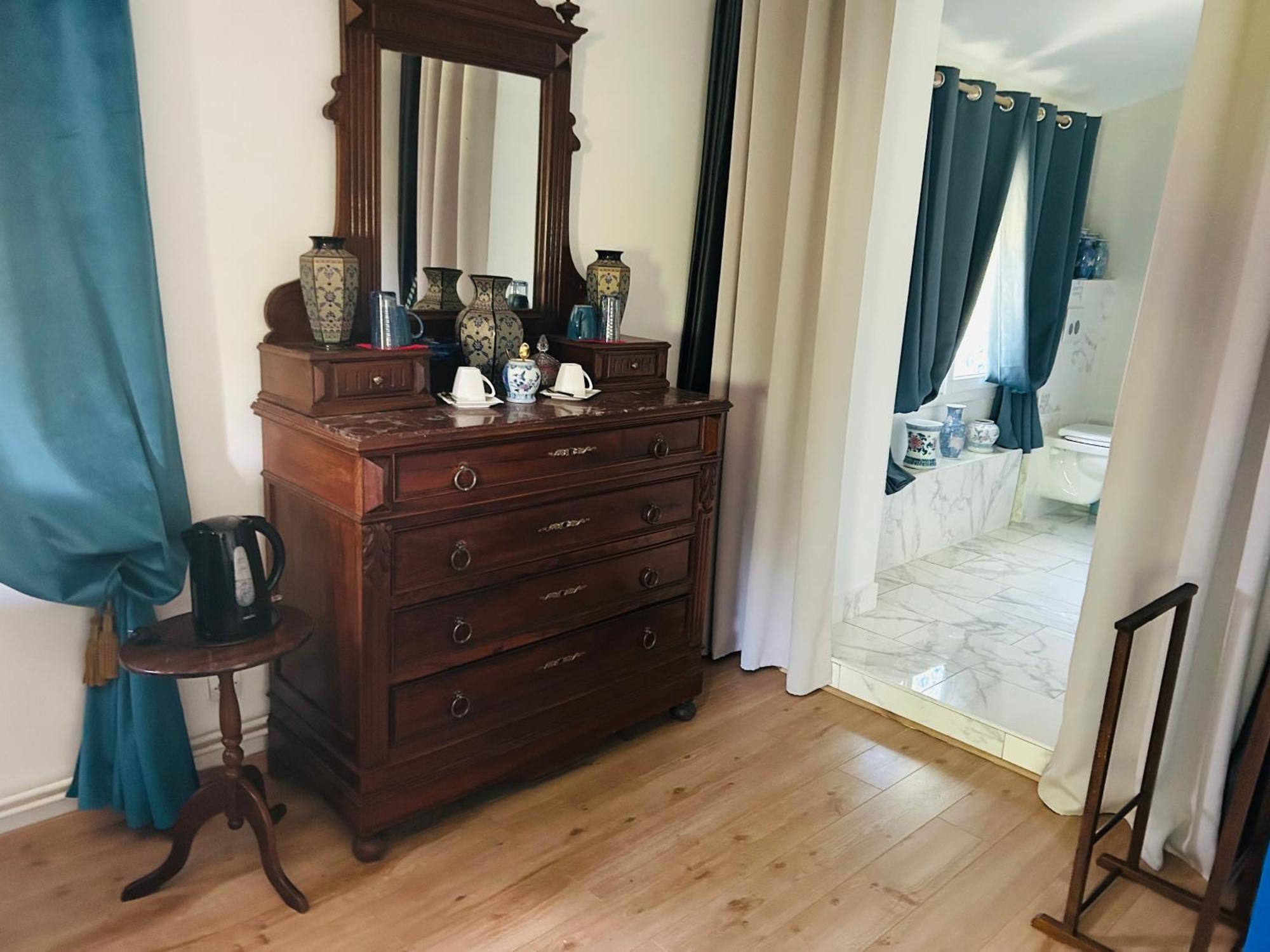 Manoir De La Gravette, Manoir Et Table D'Hotes Montauban Esterno foto